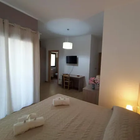 Sara Falconara Oda ve Kahvaltı 3*