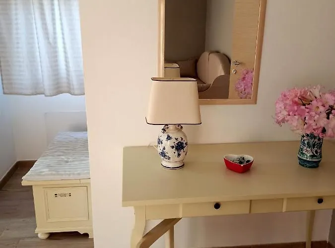 Sara Falconara לינה וארוחת בוקר ליקאטה